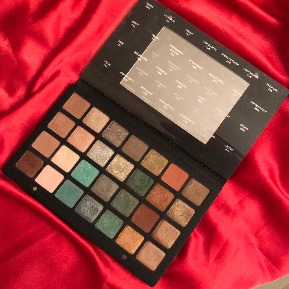 Natasha Denona 28 Green Brown Palette